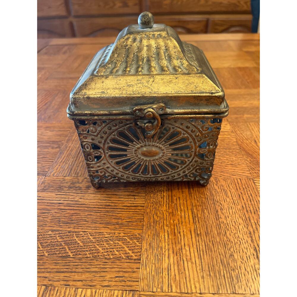 Metal decorative box